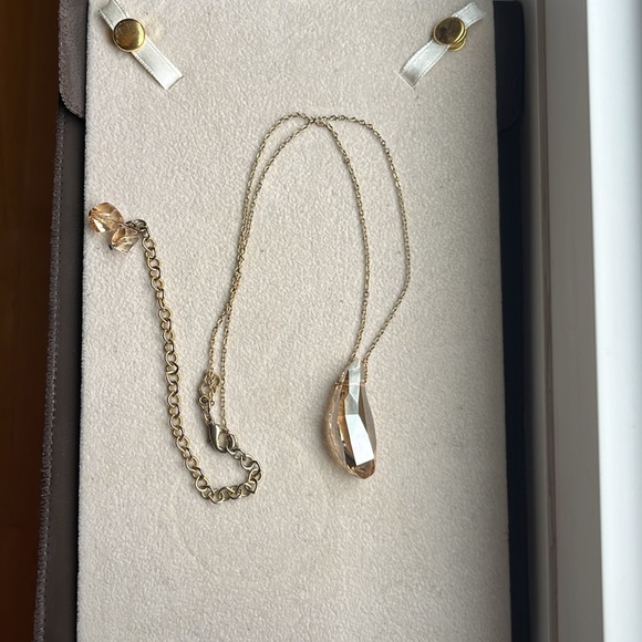 ✨Gold plated crystal pendent necklace✨ - Picture 4 of 5